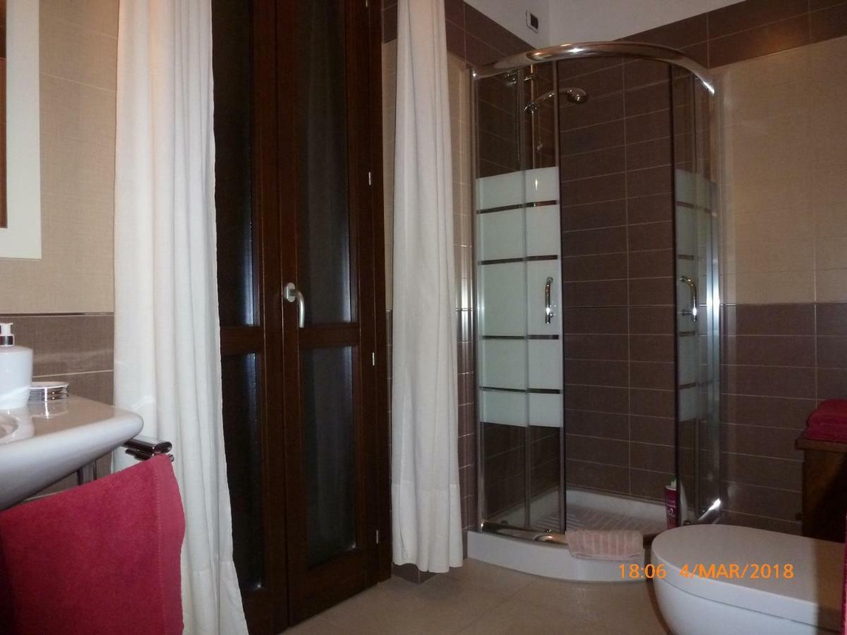Emozioni D'Estate Bed & Breakfast Pula Ngoại thất bức ảnh