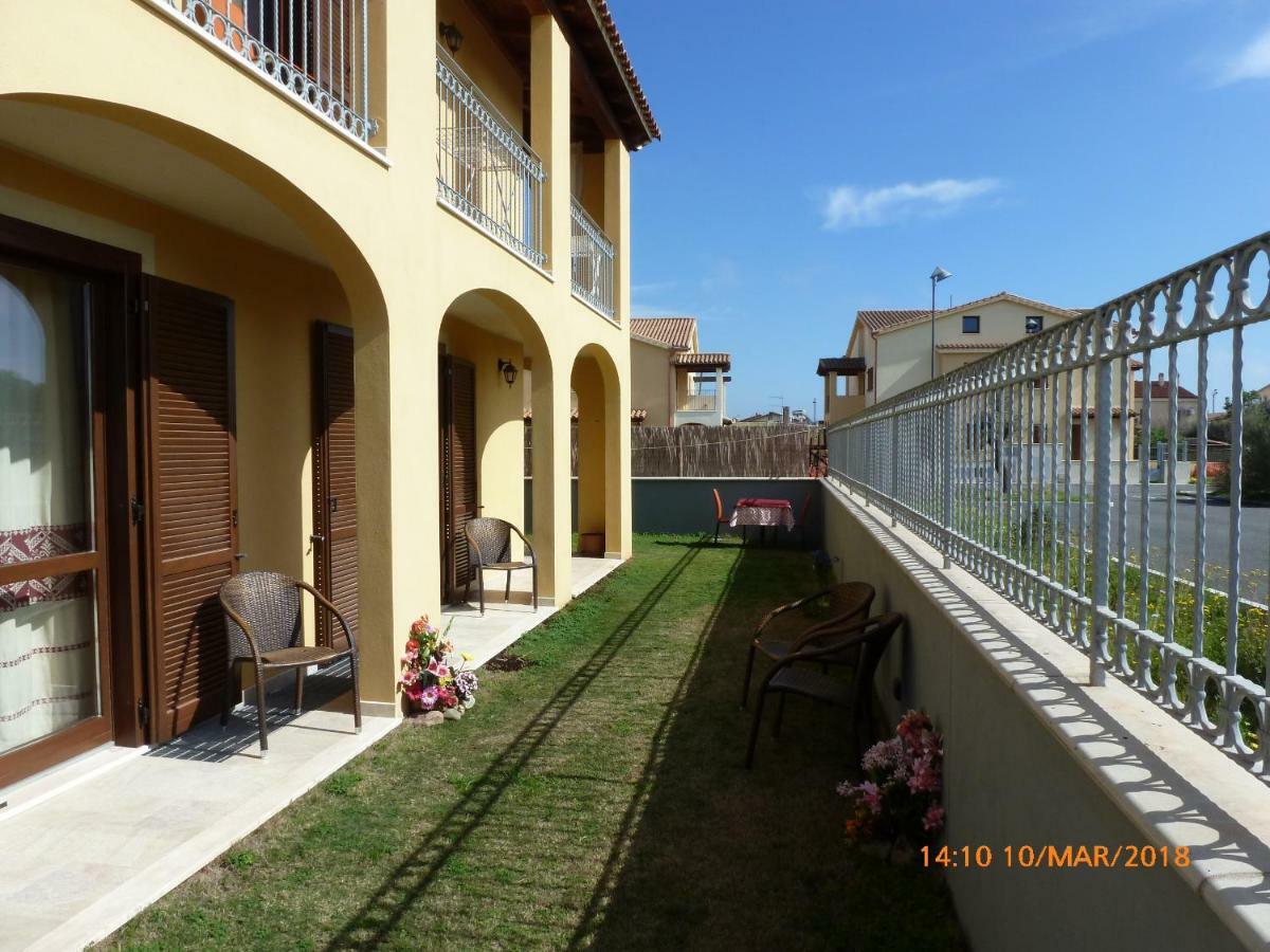 Emozioni D'Estate Bed & Breakfast Pula Ngoại thất bức ảnh