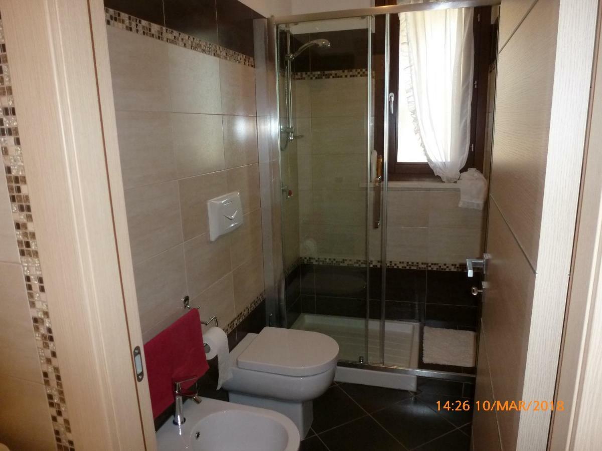 Emozioni D'Estate Bed & Breakfast Pula Ngoại thất bức ảnh